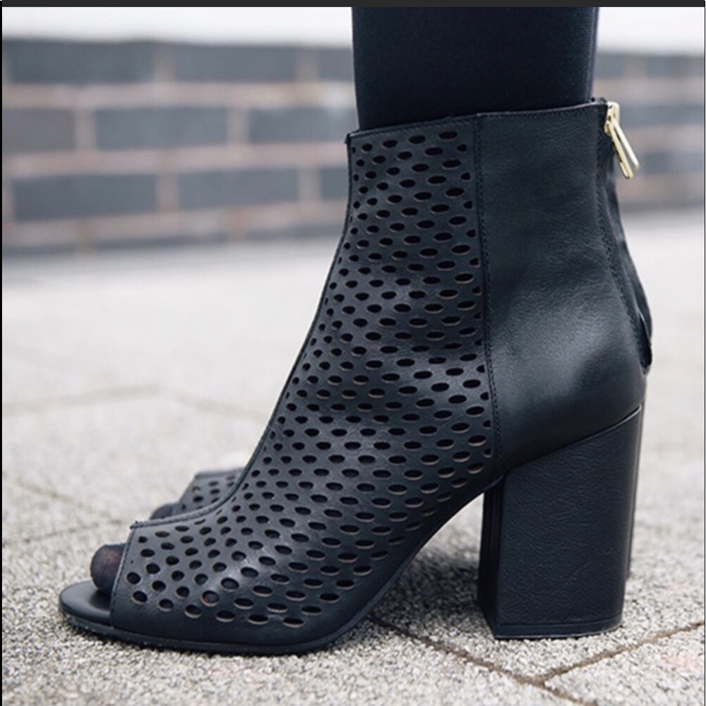 ASH 3” high heels open front boots🌺🎁💖